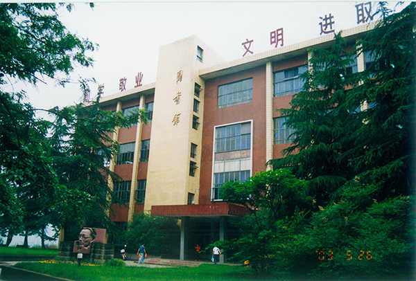 05.jpg