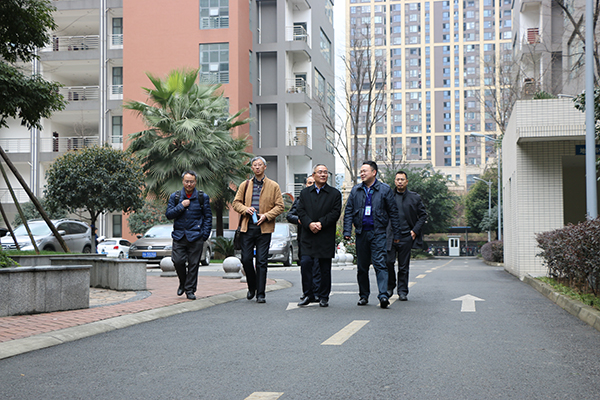 3.7张志远调研国信安基地.JPG