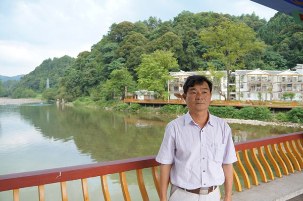 林正新.jpg