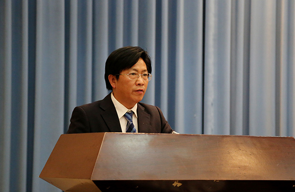 5 工会常务副主席张泽辉作工会工作报告.JPG